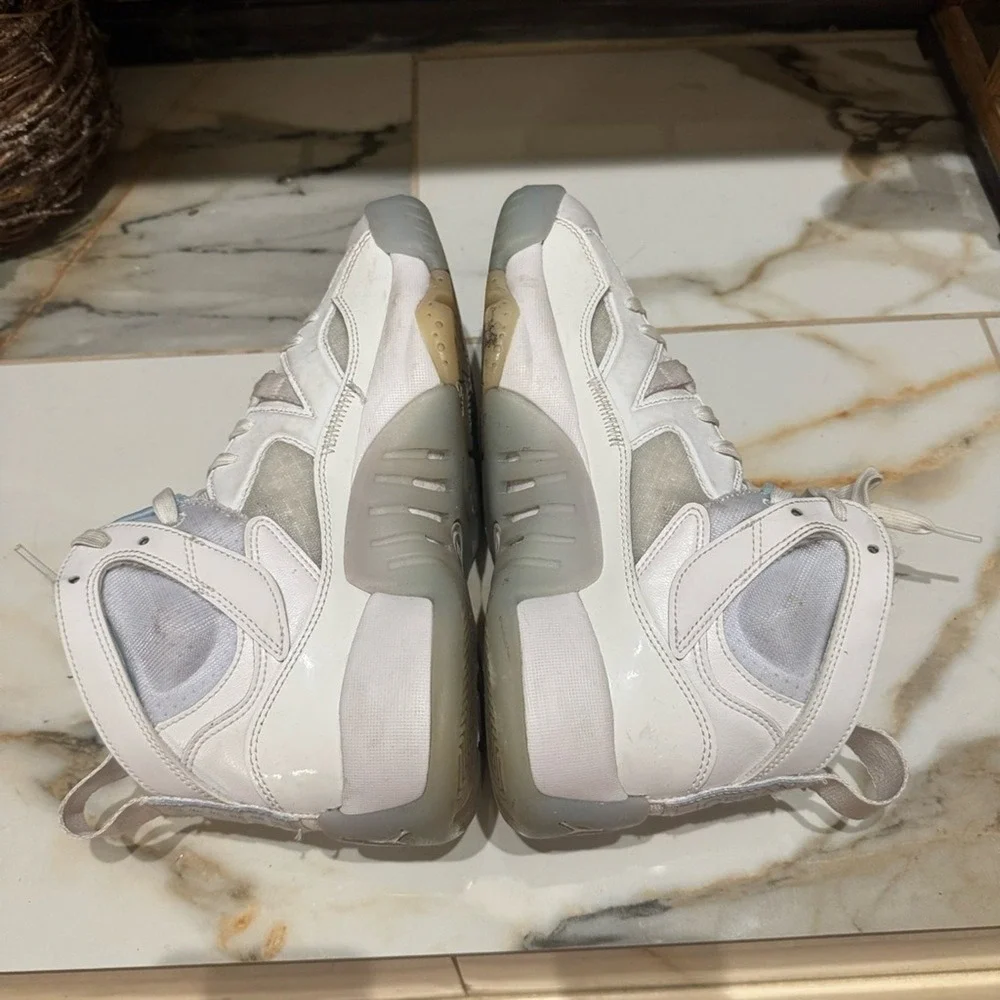 Nike jordan sneakers